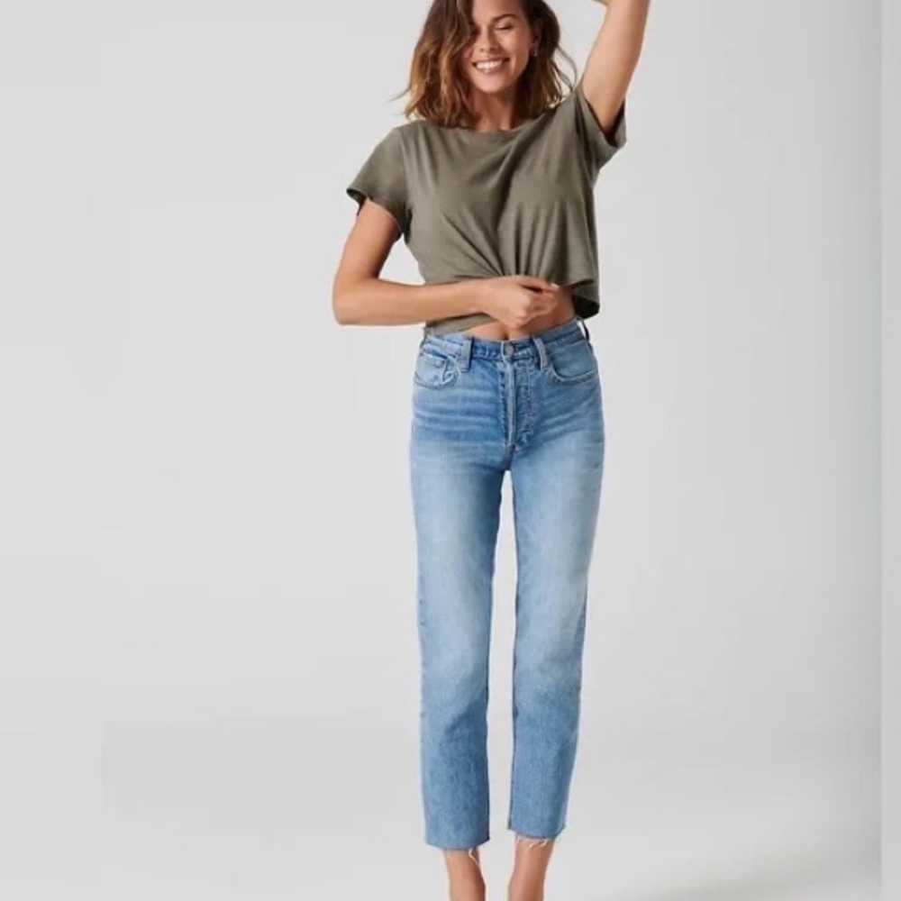 Aritzia Denim Forum Arlo Straight Leg Jeans with Raw Hem ~ size 24